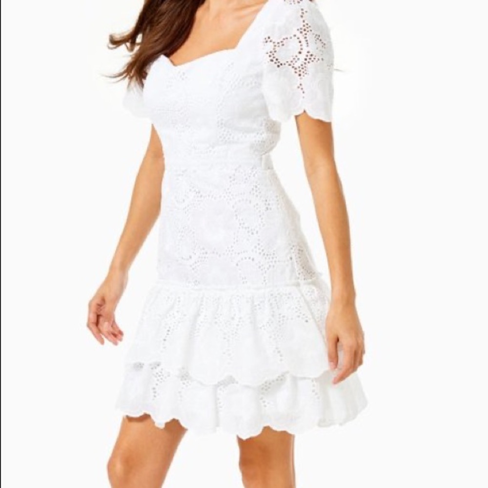 Lilly Pulitzer - Bonni Dress
Color:  Resort White Jumbo Bouquet Eyelet
Size:  8